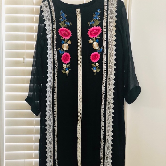 Women dresses - Picture 4 of 4